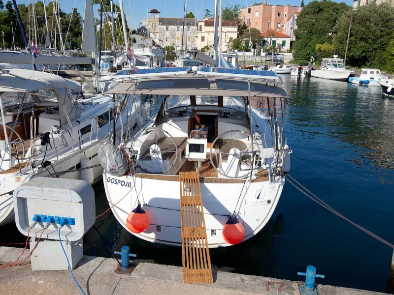 Yacht BAVARIA Cruiser 37 - Gospoja - Foto 1