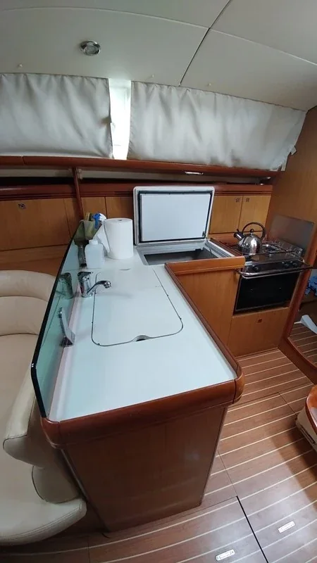 Yacht JEANNEAU Sun Odyssey 36i - Catrina - Foto 1