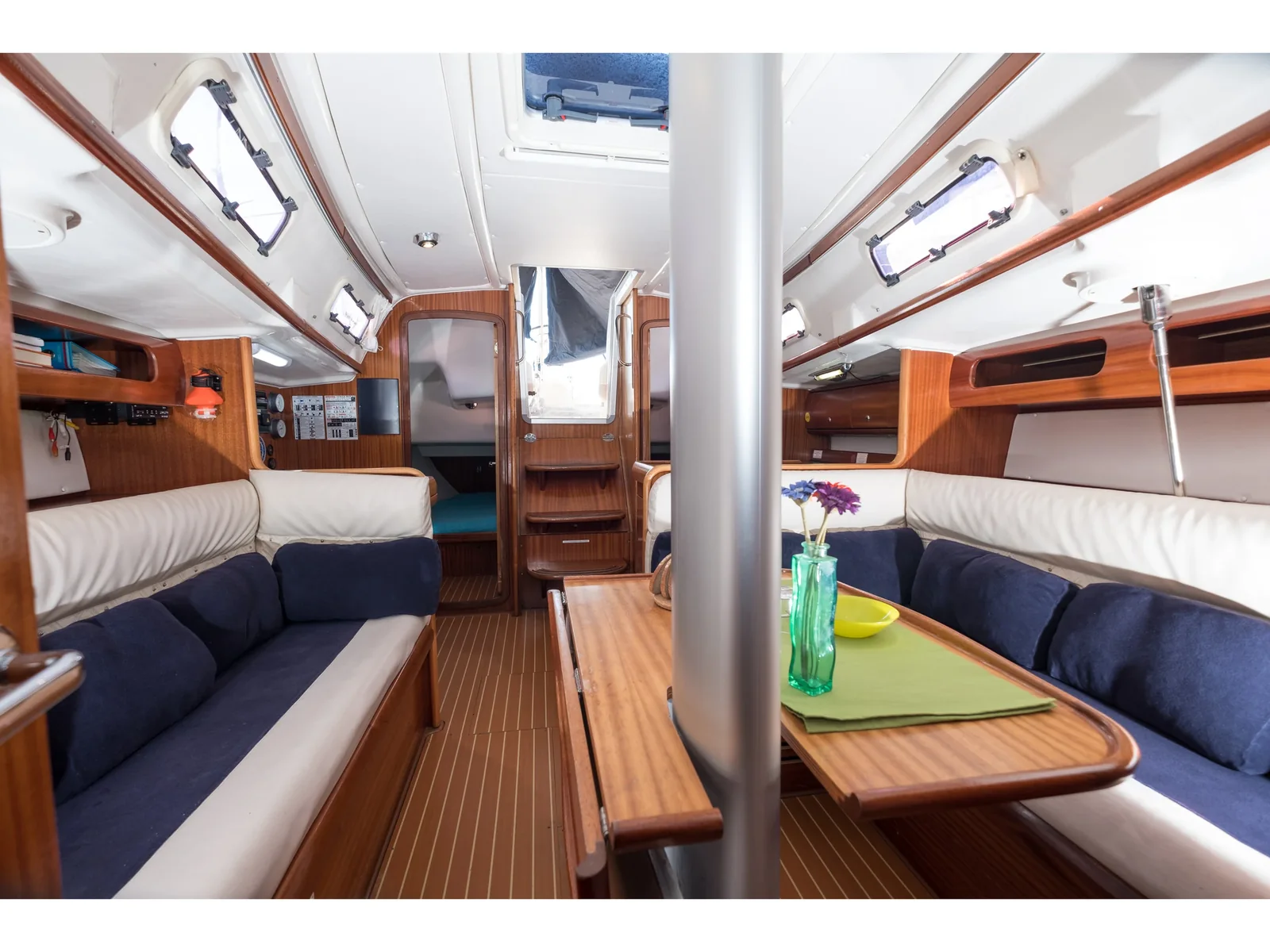 Yacht BAVARIA 38 Match - Artix