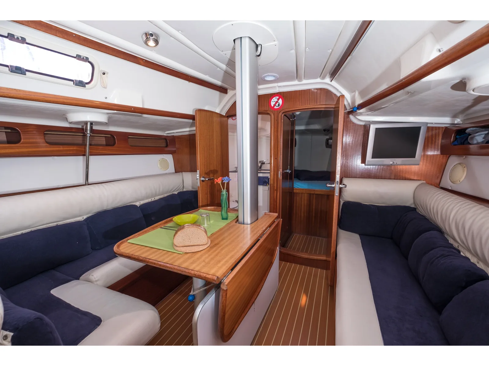 Yacht BAVARIA 38 Match - Artix - Foto 1