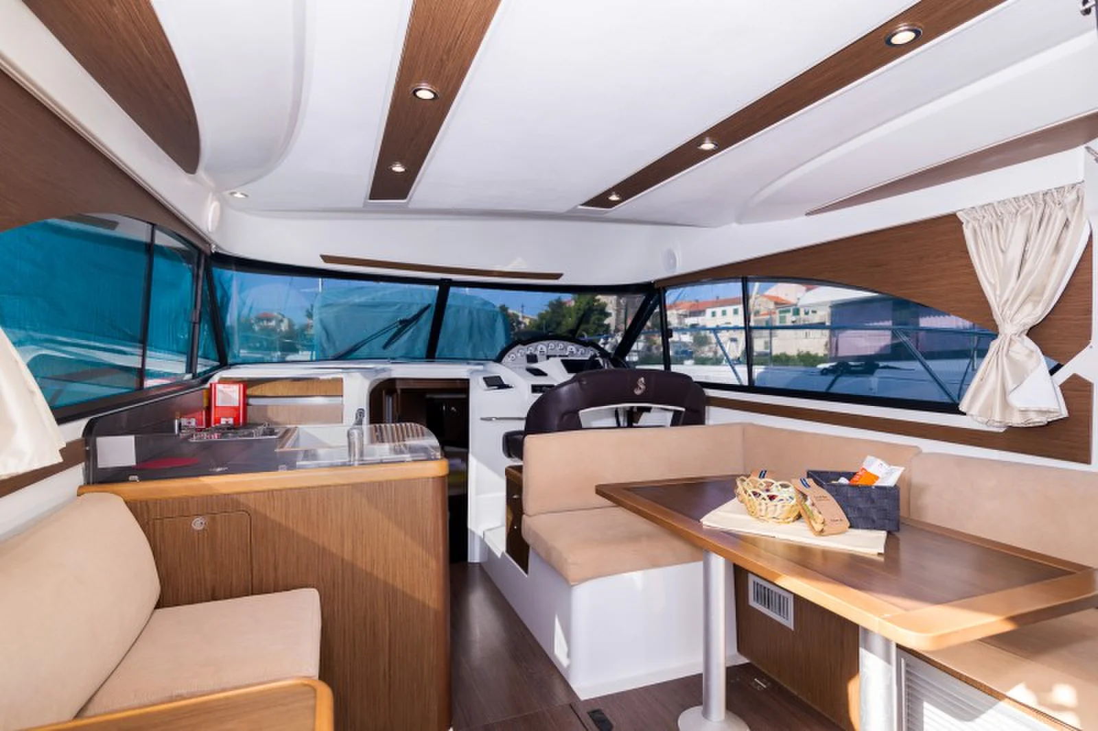 Yacht BENETEAU Antares 36 - Capricorn - Foto 1