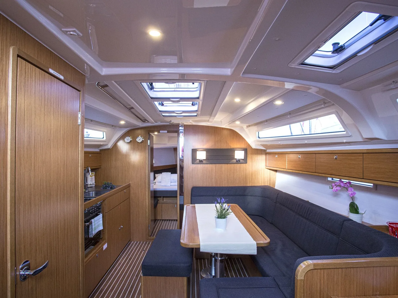 Yacht BAVARIA Cruiser 41 - Instagram - Foto 1