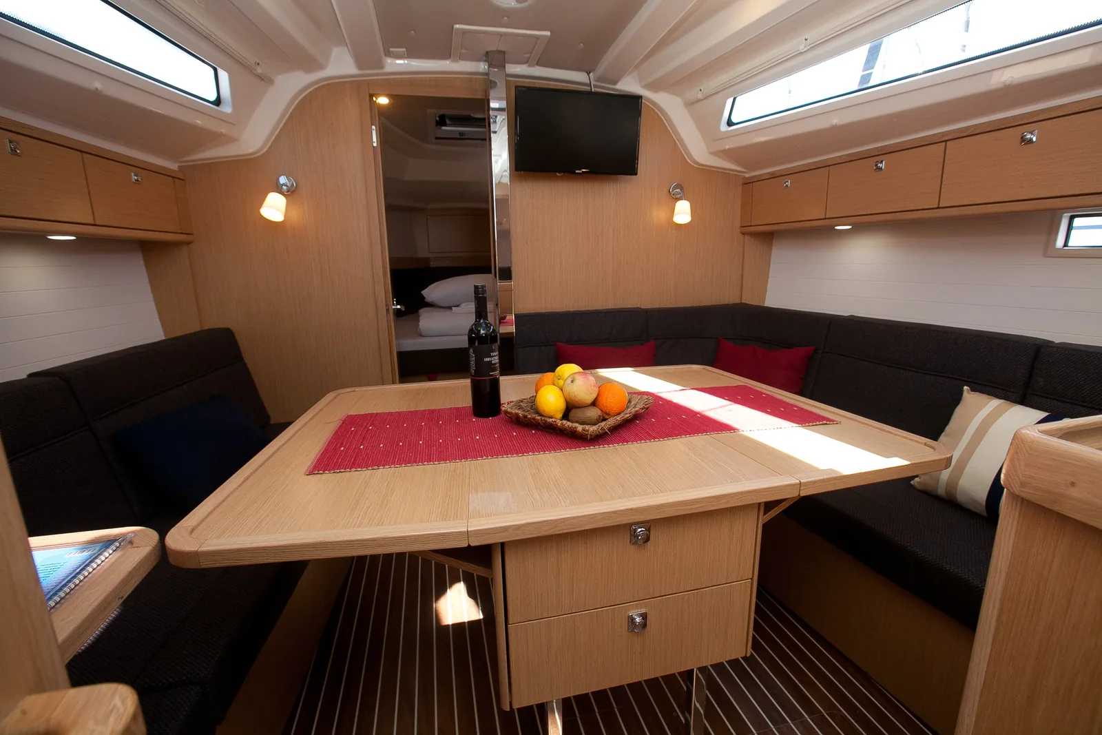 Yacht BAVARIA Cruiser 37 - Matija - Foto 1