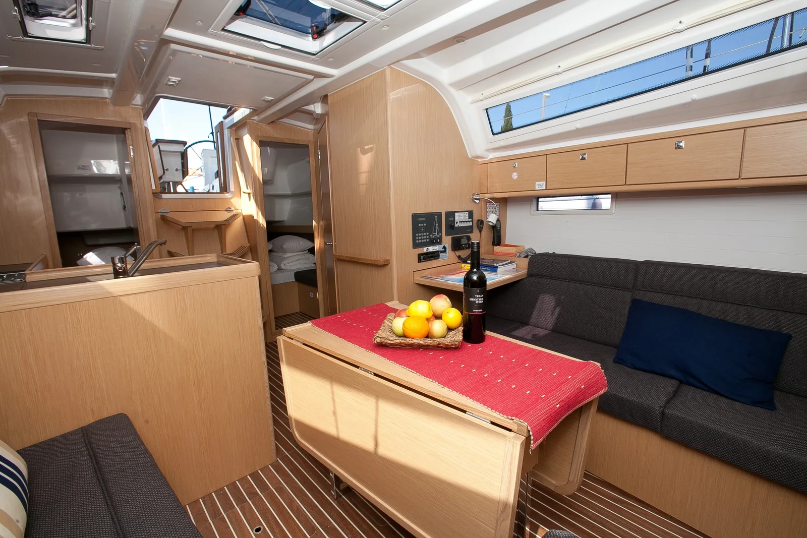 Yacht BAVARIA Cruiser 37 - Matija - Foto 1
