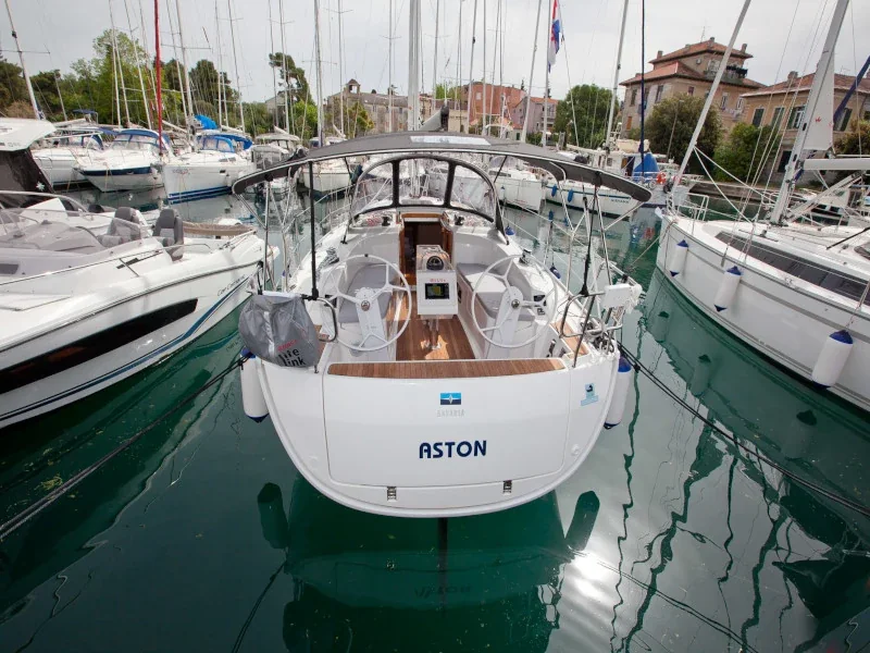 Yacht BAVARIA Cruiser 34 Style - Aston - Foto 1