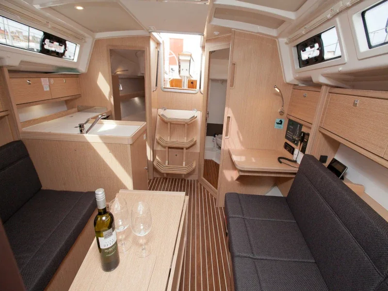Yacht BAVARIA Cruiser 34 Style - Aston - Foto 1