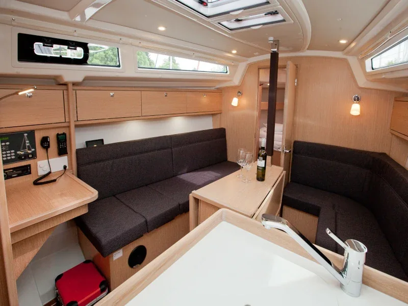 Yacht BAVARIA Cruiser 34 Style - Aston - Foto 1