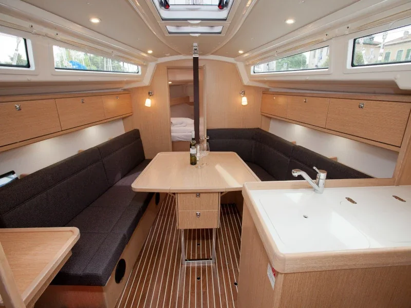 Yacht BAVARIA Cruiser 34 Style - Aston - Foto 1
