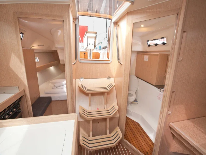 Yacht BAVARIA Cruiser 34 Style - Aston - Foto 1