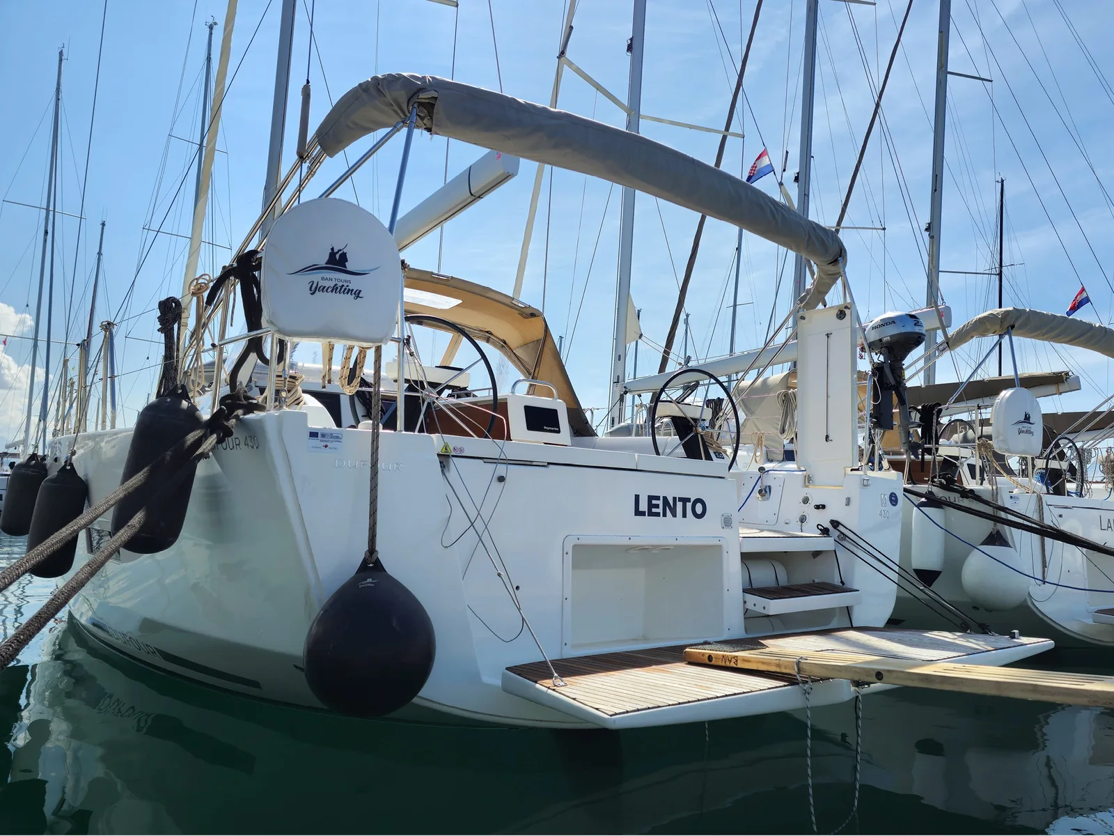 Yacht DUFOUR 430 Grand Large - Lento - Foto 1