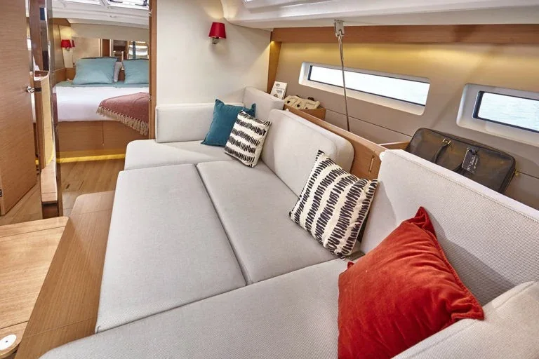 Yacht JEANNEAU Sun Odyssey 440 - Ondeck - Foto 1