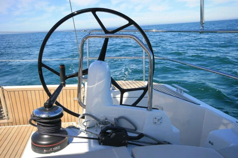 Yacht JEANNEAU Sun Odyssey 440 - Ondeck - Foto 1