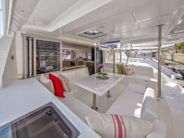 Yacht ROBERTSON AND CAINE Sunsail 404 - Leopard 40 - Foto 1