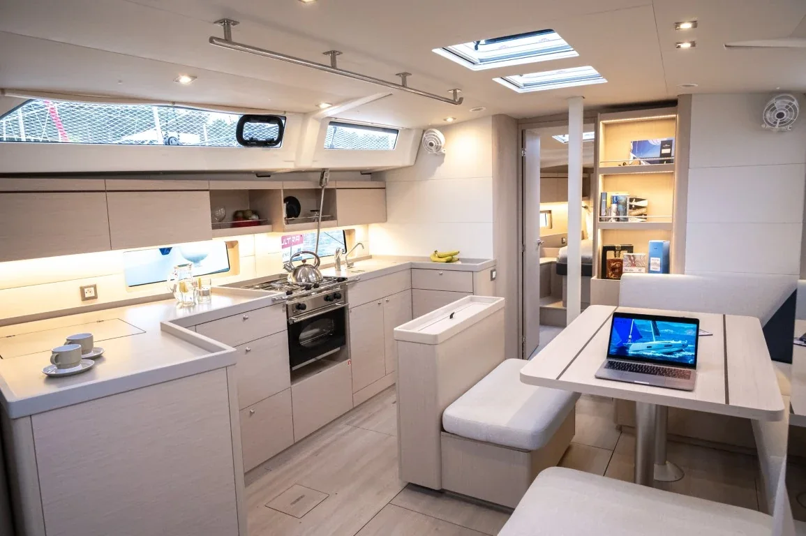 Yacht BENETEAU Oceanis 46.1 - Nalu - Foto 1