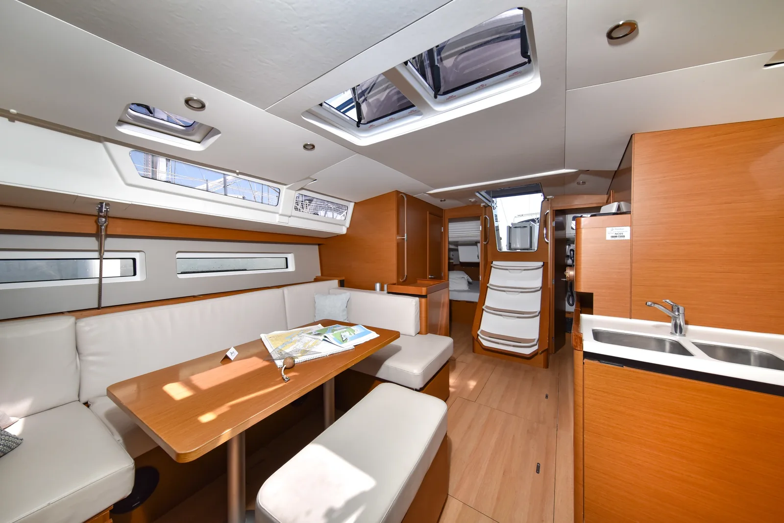Yacht JEANNEAU Sun Odyssey 490 - Swannabe - Foto 1