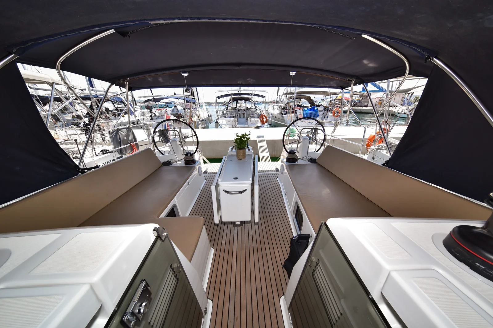 Yacht JEANNEAU Sun Odyssey 490 - Swannabe - Foto 1
