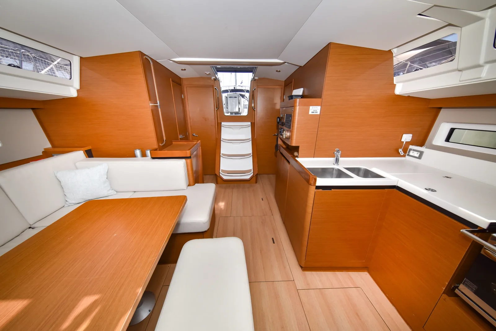 Yacht JEANNEAU Sun Odyssey 490 - Swannabe - Foto 1