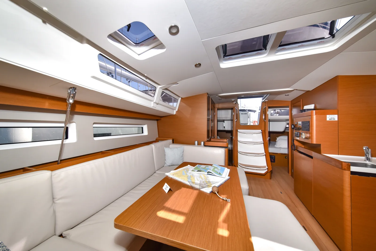 Yacht JEANNEAU Sun Odyssey 490 - Swannabe - Foto 1