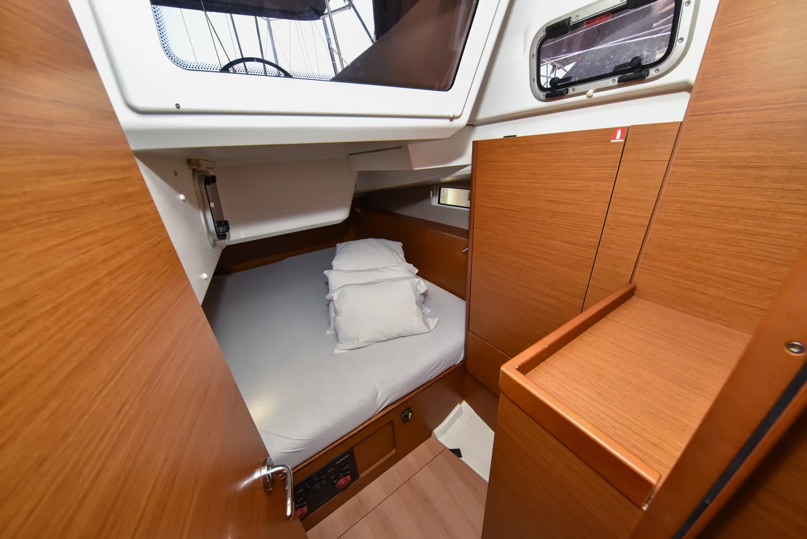 Yacht JEANNEAU Sun Odyssey 490 - Swannabe - Foto 1