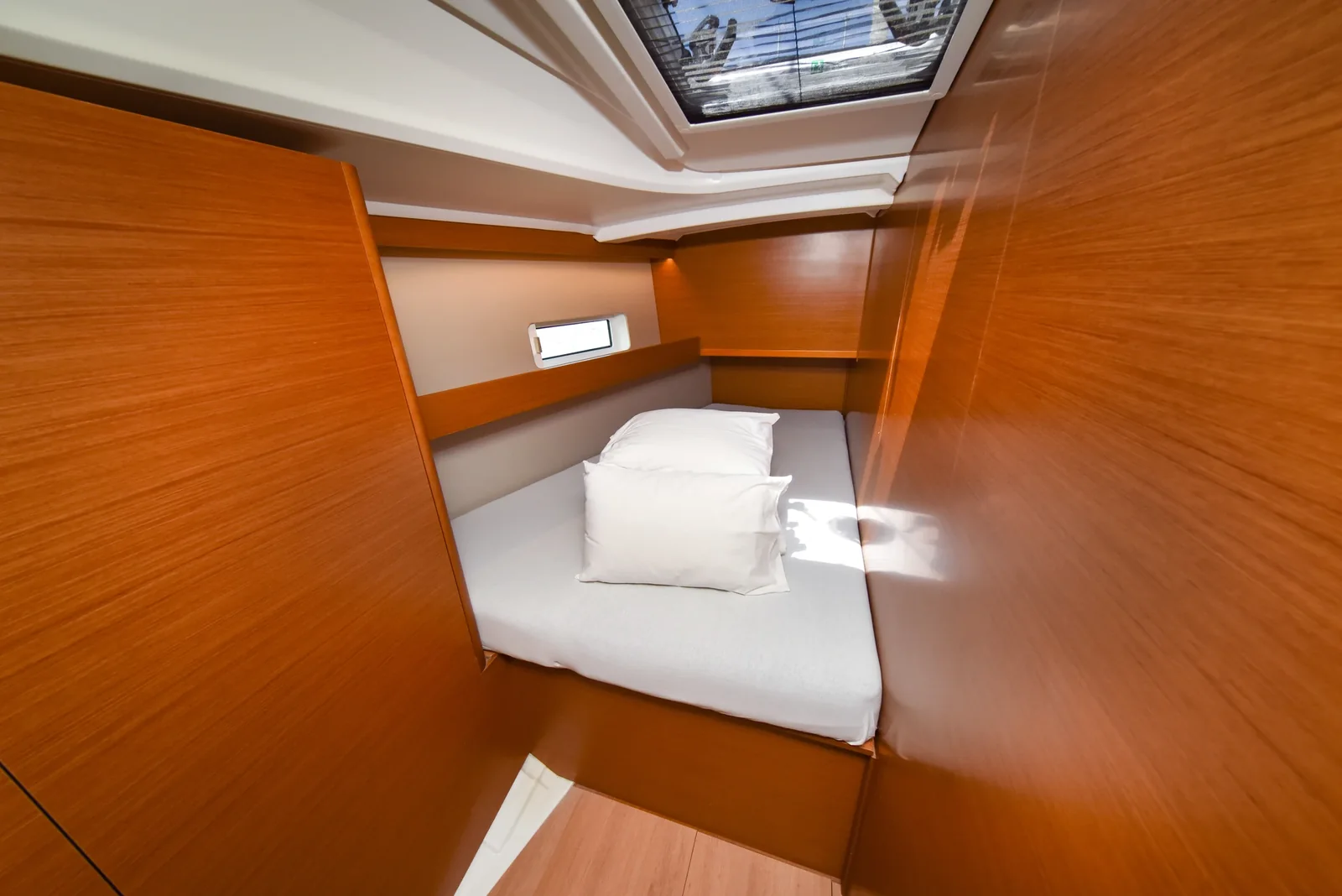 Yacht JEANNEAU Sun Odyssey 490 - Swannabe - Foto 1