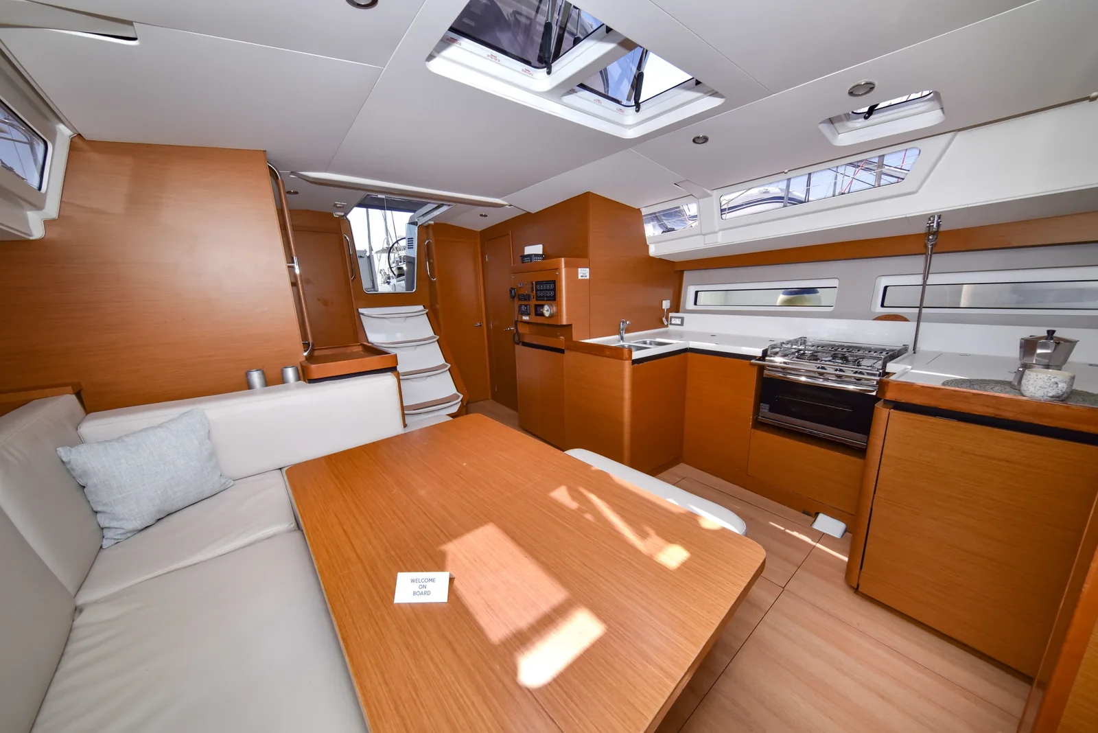 Yacht JEANNEAU Sun Odyssey 490 - Swannabe - Foto 1