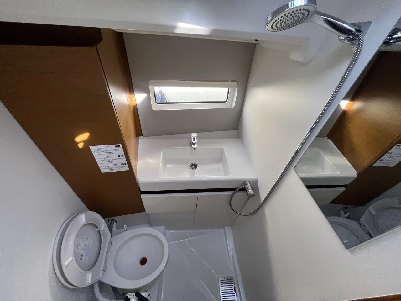 Yacht JEANNEAU Sun Odyssey 490 - Athina
