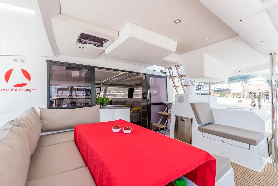 Yacht FOUNTAINE PAJOT Saona 47 - Sunny Wave - Foto 1