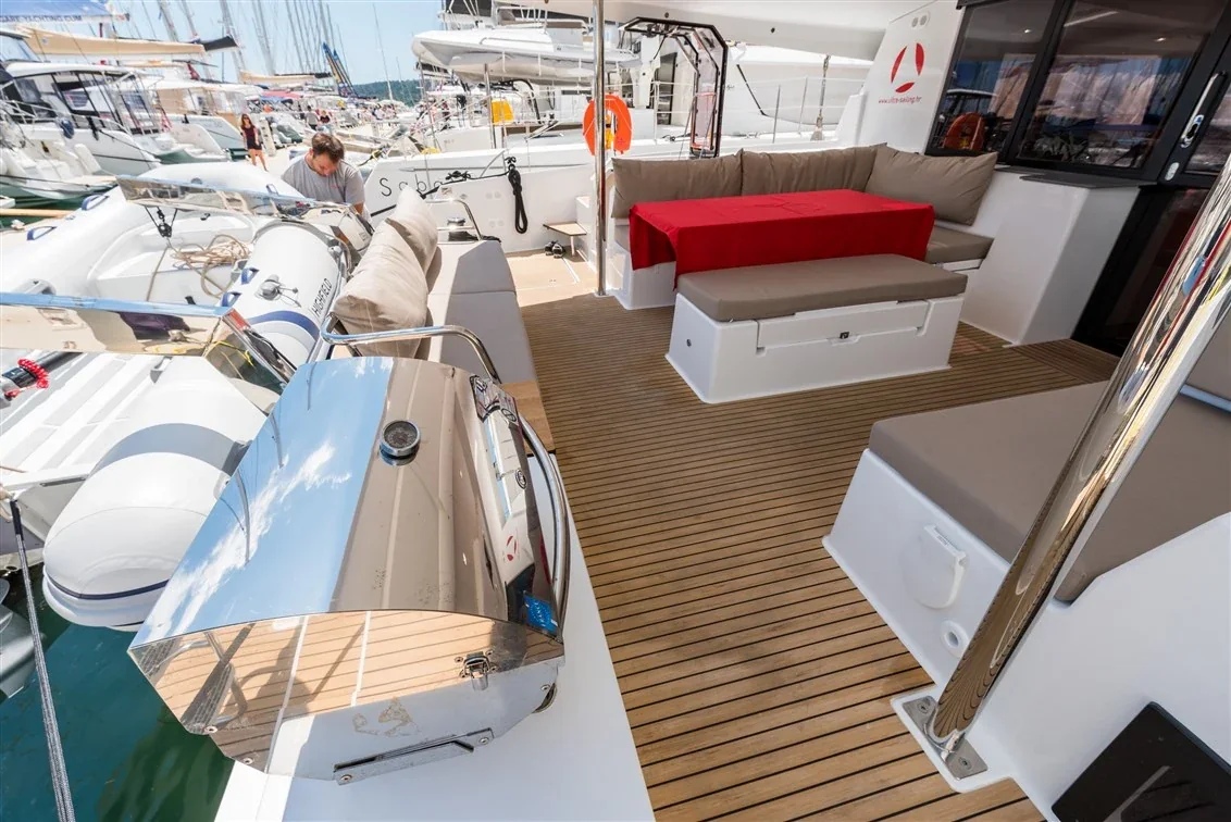 Yacht FOUNTAINE PAJOT Saona 47 - Sunny Wave - Foto 1