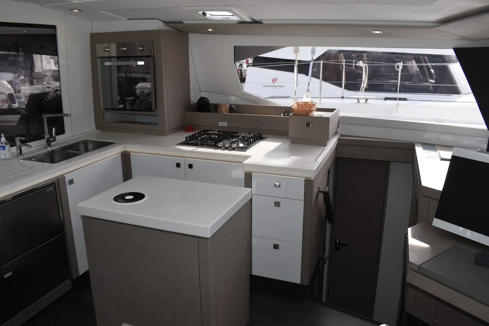 Yacht FOUNTAINE PAJOT Saona 47 - Desafinado - Foto 1