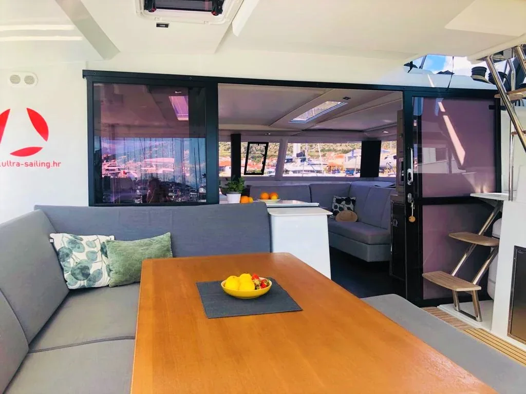 Yacht FOUNTAINE PAJOT Saona 47 - Desafinado - Foto 1