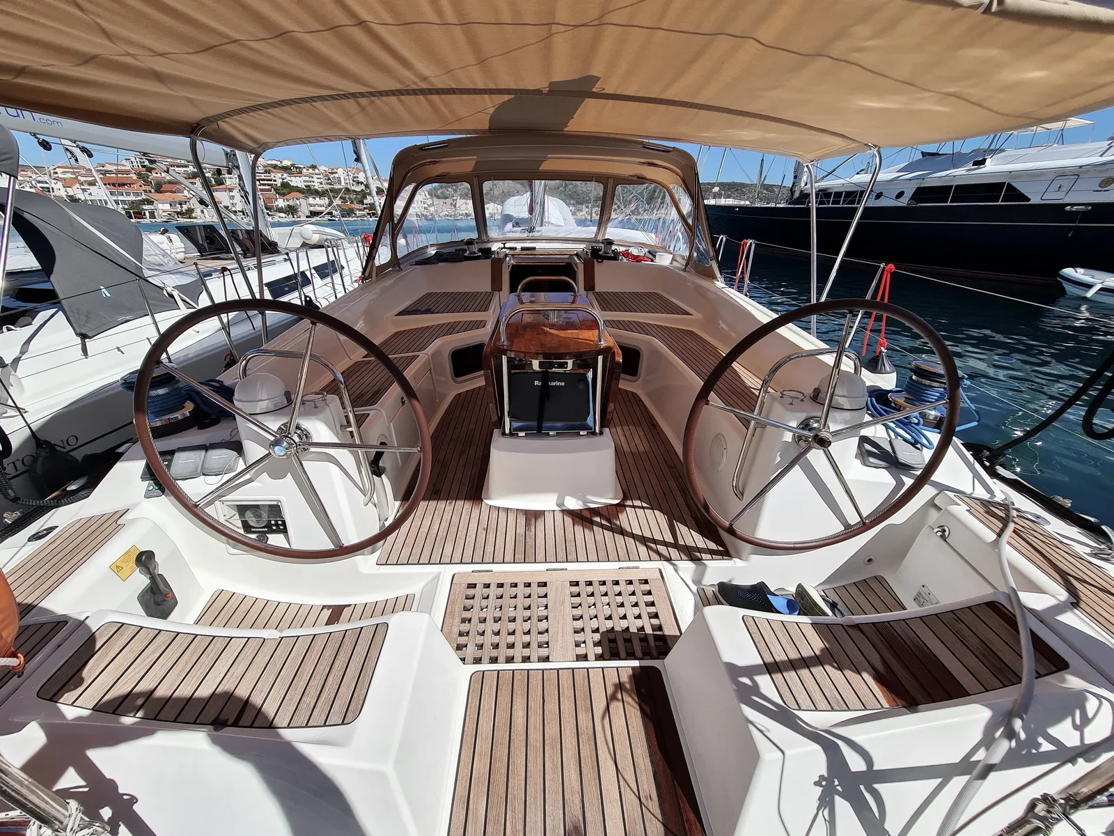Yacht JEANNEAU 53 - Makemo