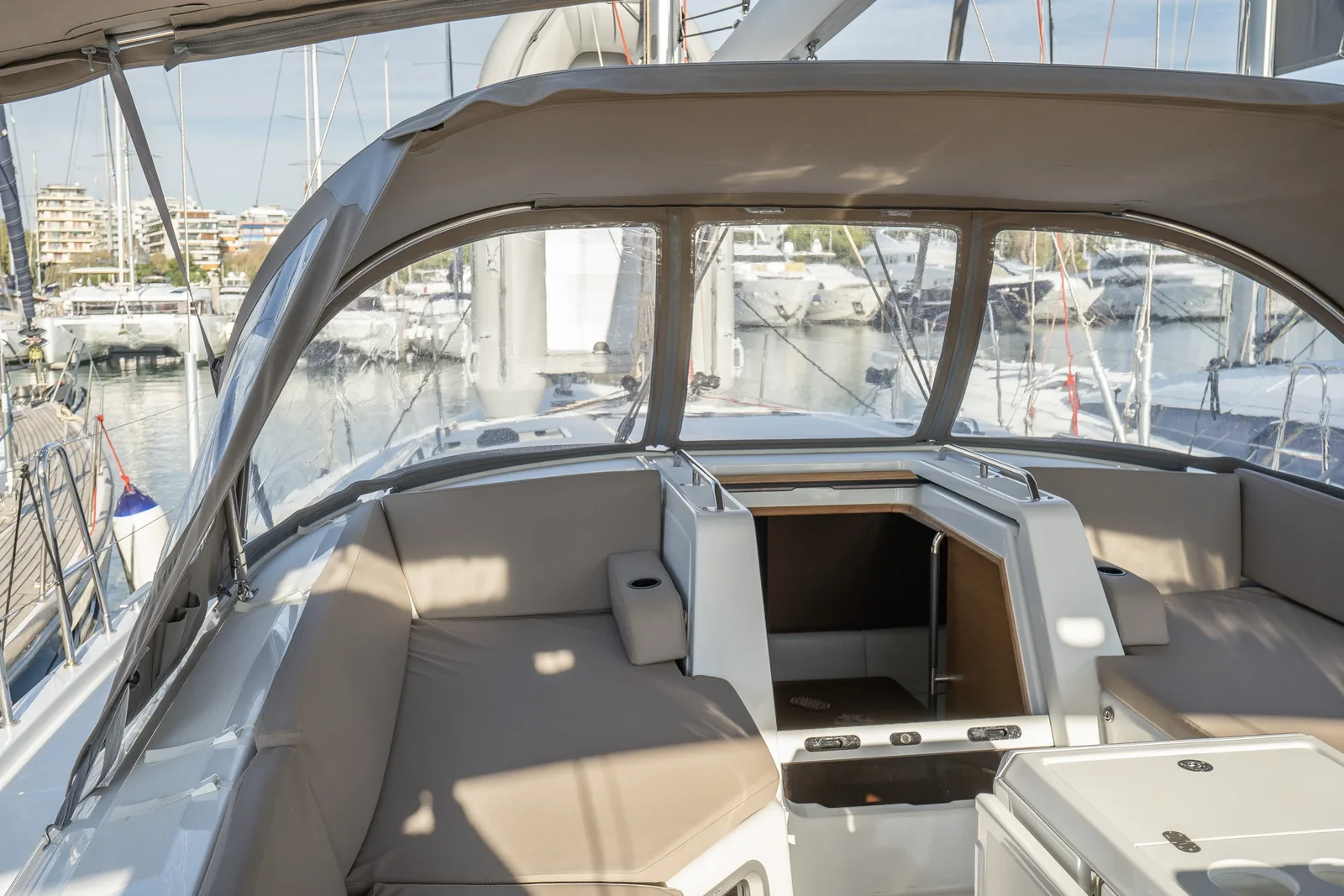 Yacht JEANNEAU 54 - Our Lady - Foto 1