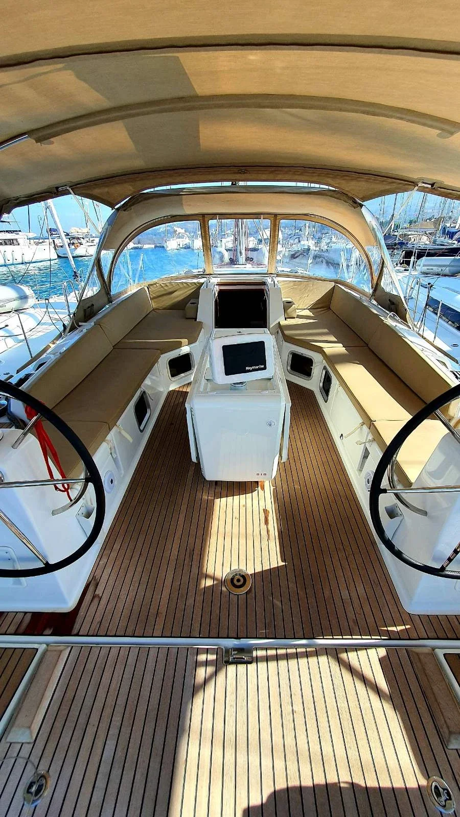 Yacht JEANNEAU 54 - Magic Angels - Foto 1