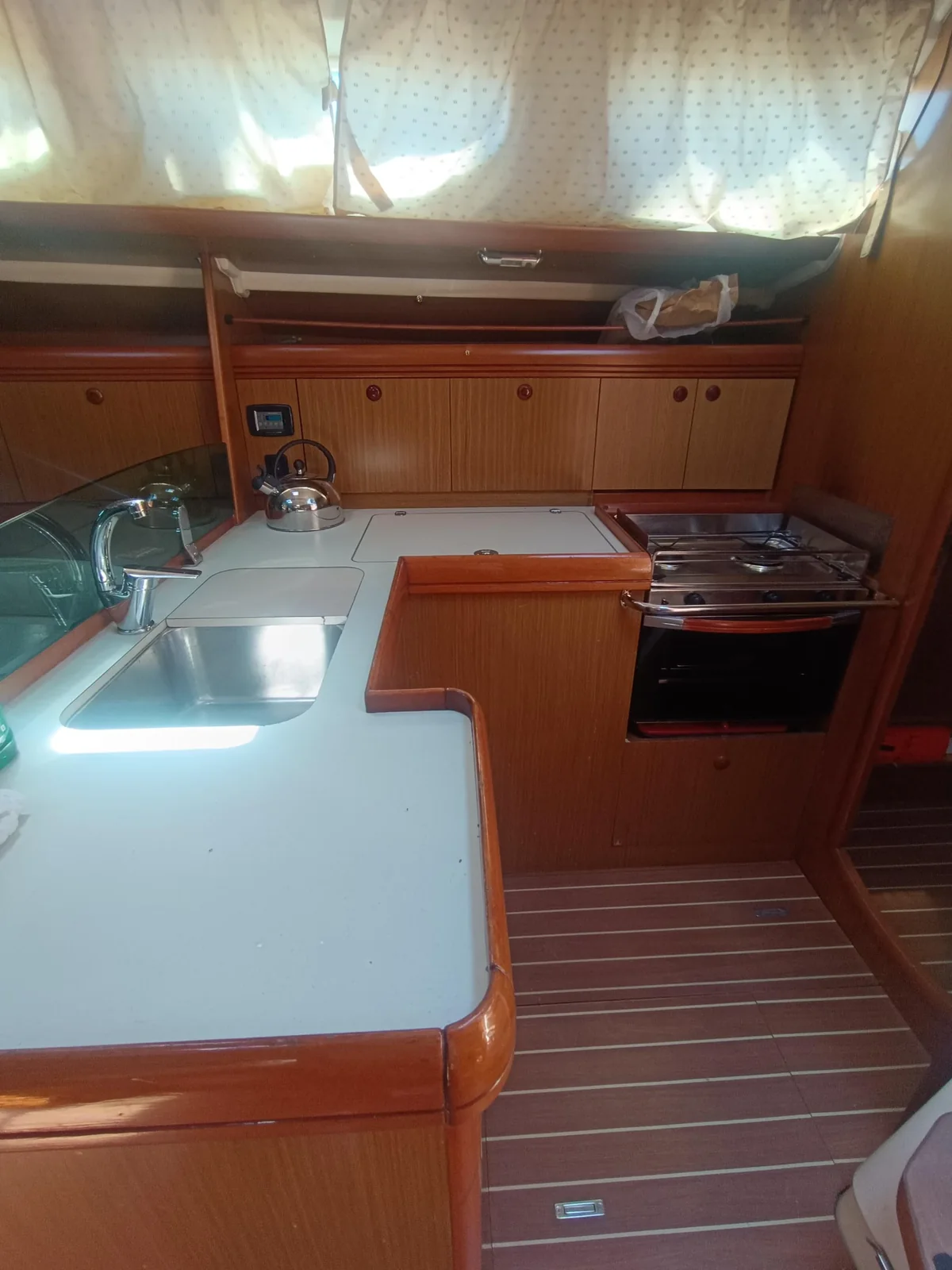 Yacht JEANNEAU Sun Odyssey 42i - Mas Que Nada - Foto 1