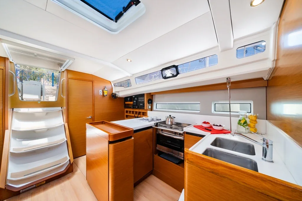 Yacht JEANNEAU Sun Odyssey 440 - Amorgos - Foto 1