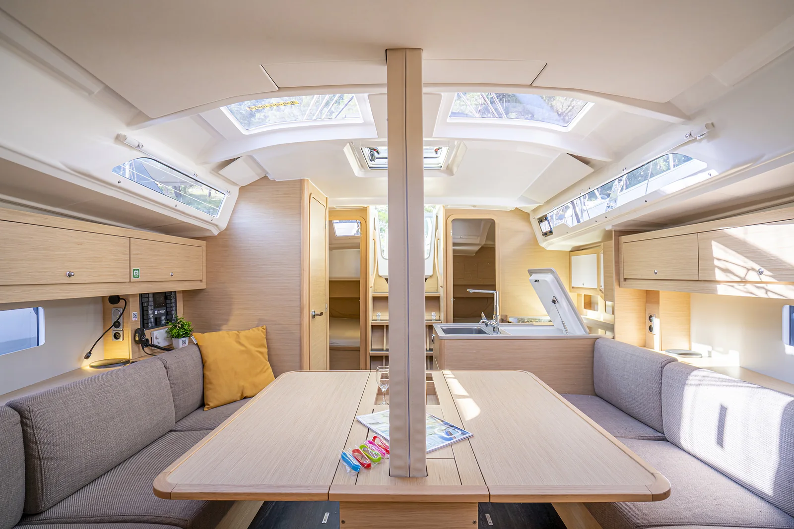 Yacht DUFOUR 37 - First Laugh - Foto 1