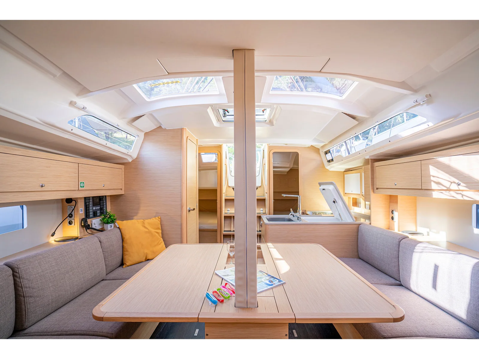 Yacht DUFOUR 37 - First Laugh - Foto 1