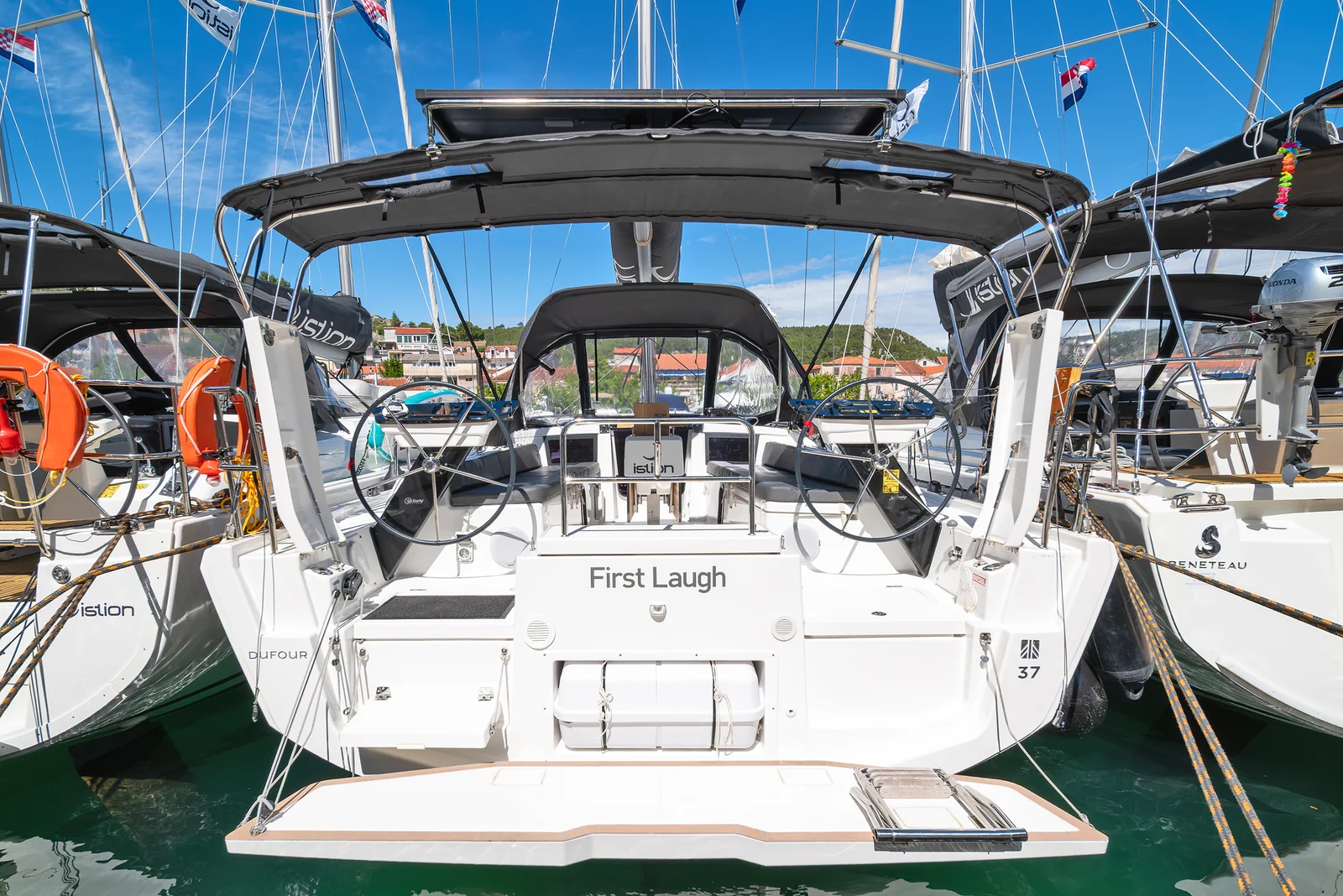 Yacht DUFOUR 37 - First Laugh - Foto 1