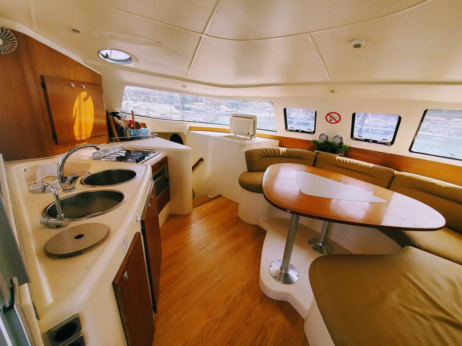 Yacht FOUNTAINE PAJOT Lavezzi 40 - Sampei - Foto 1