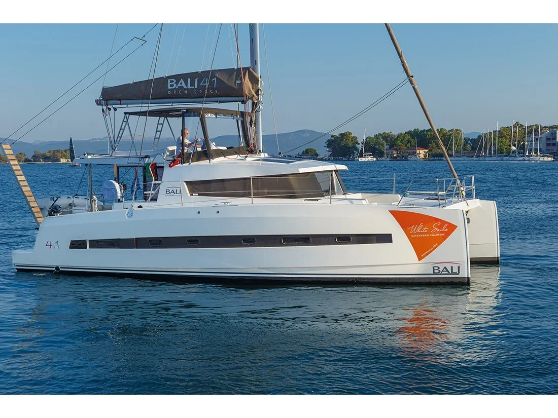 Yacht CATANA Bali 4.1 - Paspartu