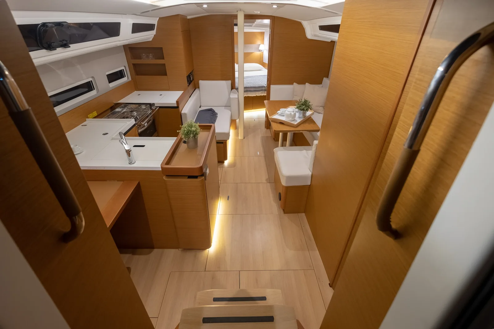 Yacht JEANNEAU Sun Odyssey 410 - Elcano - Foto 2