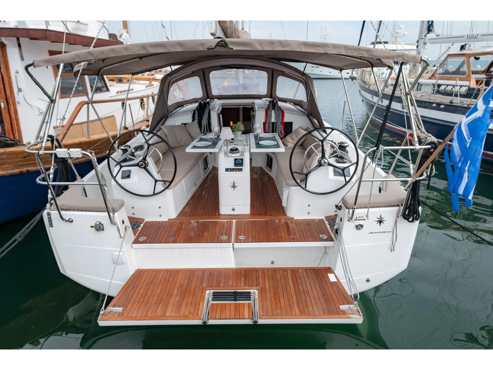 Yacht JEANNEAU Sun Odyssey 410 - Elcano - Foto 4