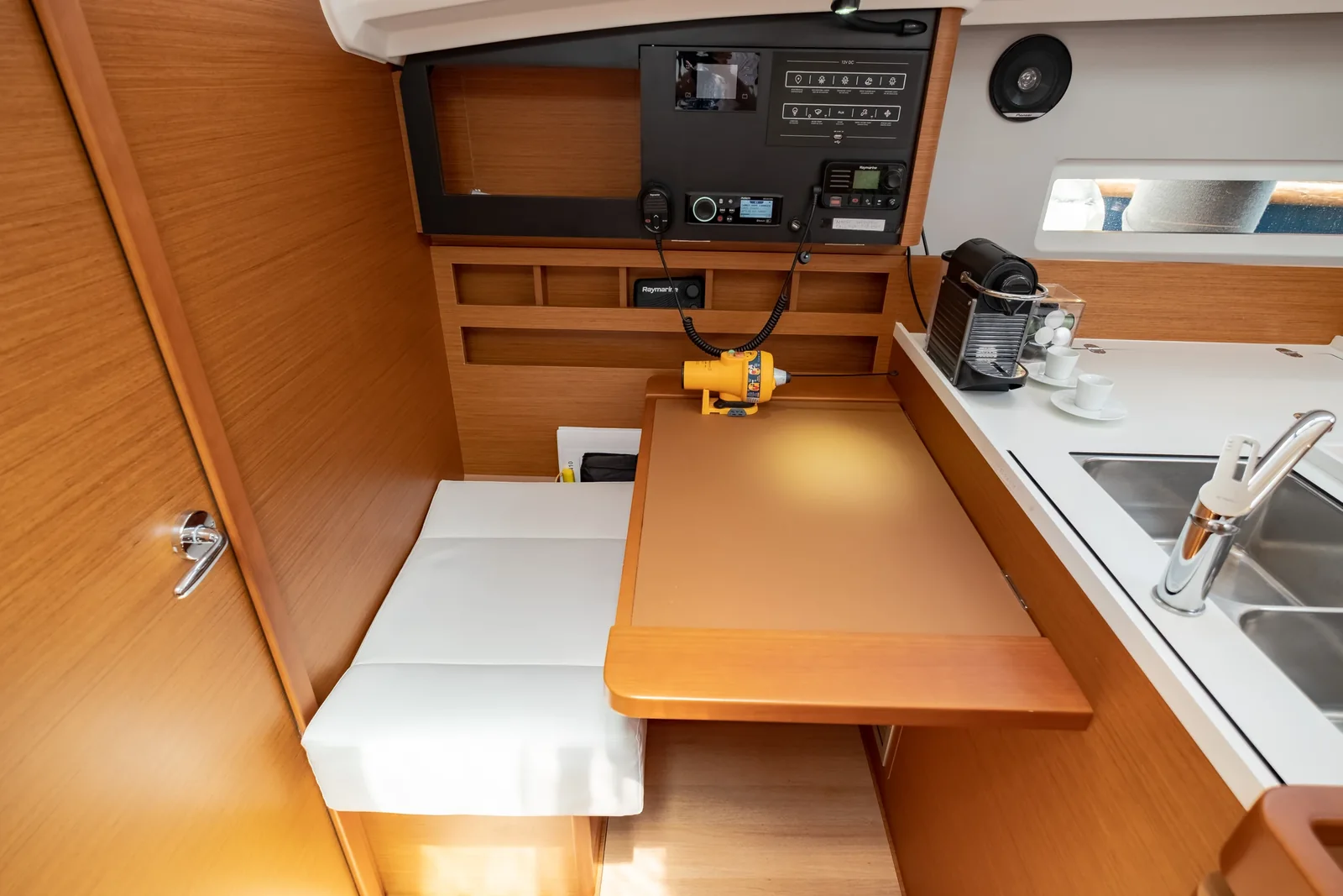 Yacht JEANNEAU Sun Odyssey 410 - Elcano - Foto 20