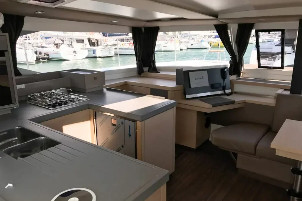 Yacht FOUNTAINE PAJOT Astrea 42 - Wave - Foto 1