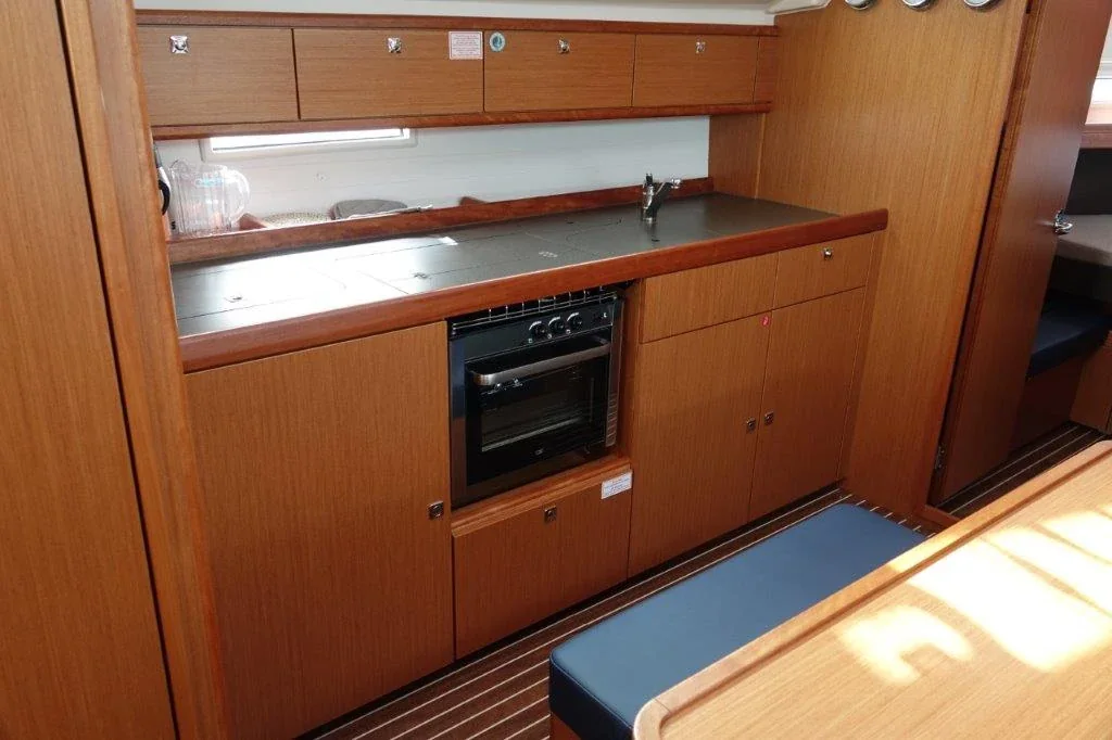 Yacht BAVARIA Cruiser 41 - Oberon