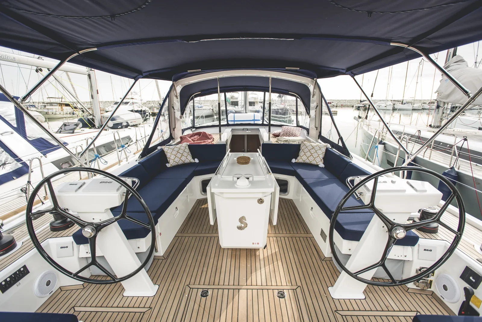 Yacht BENETEAU Oceanis 51.1 - Aphros - Foto 1