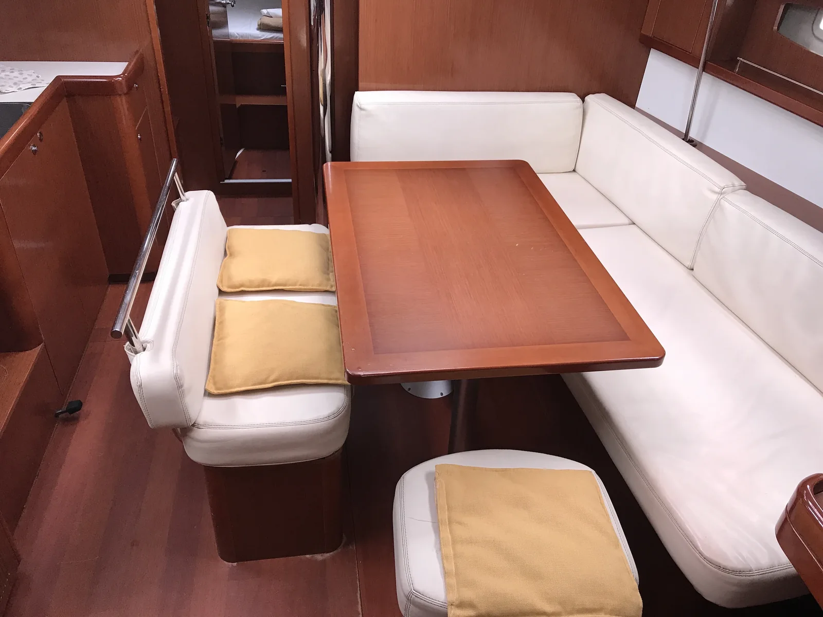 Yacht BENETEAU Oceanis 43 - Libra - Foto 1