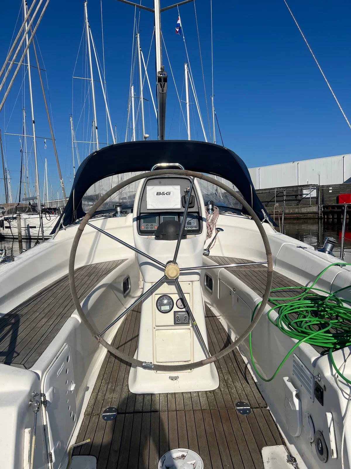 Yacht BAVARIA 35 Cruiser - Foto 1