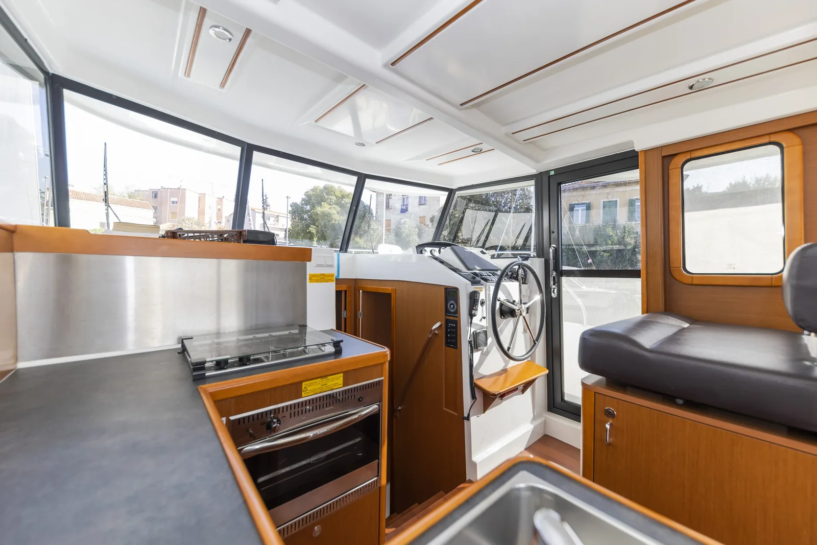 Yacht BENETEAU Swift Trawler 34 fly - Blue Sky - Foto 1