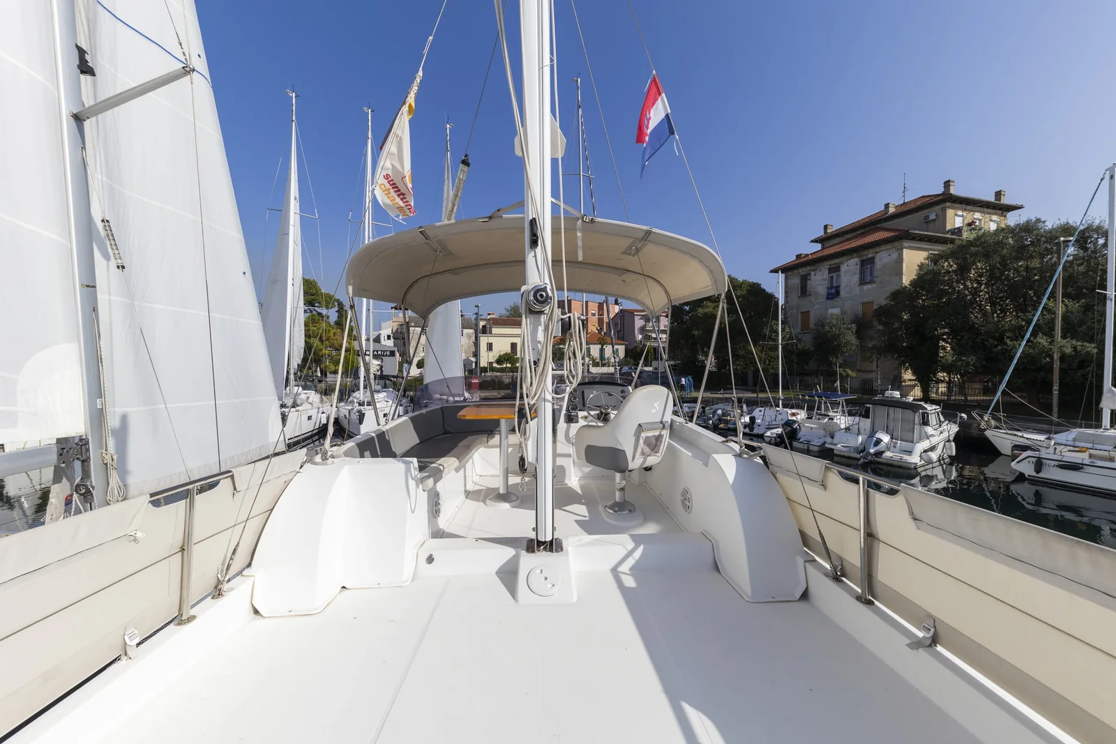 Yacht BENETEAU Swift Trawler 34 fly - Blue Sky - Foto 1